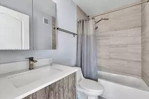 150 Jacaranda Country Club Dr, Plantation, FL 33324 - Photo 30