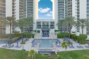 19333 E Collins Ave, Sunny Isles Beach, FL 33160 - Photo 32