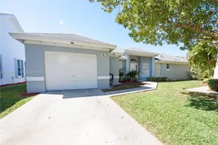 452 SE 20th Dr, Homestead, FL 33033 - Photo 1