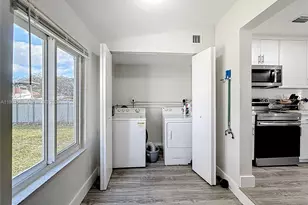 1751 NW 76th St, Miami, FL 33147 - Photo 20