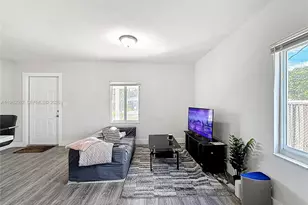 1751 NW 76th St, Miami, FL 33147 - Photo 10