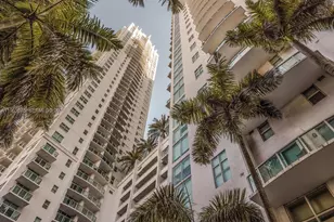 31 SE 5th St, Miami, FL 33131 - Photo 4