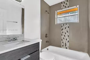 2512 NW 9th Pl, Fort Lauderdale, FL 33311 - Photo 16