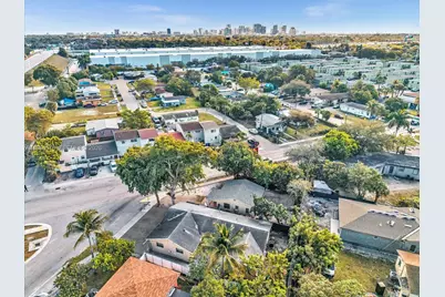 2512 NW 9th Pl #2, Fort Lauderdale, FL 33311 - Photo 26