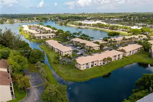 5560 Lakeside Dr, Margate, FL 33063 - Photo 12