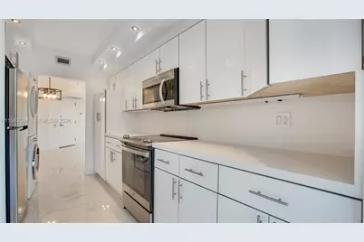 19707 Turnberry Way #8B, Aventura, FL 33180 - Photo 8