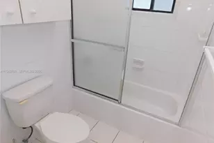 8025 SW 107th Ave, Miami, FL 33173 - Photo 8