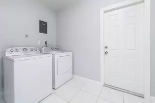 2601 NW 53rd St, Tamarac, FL 33309 - Photo 4