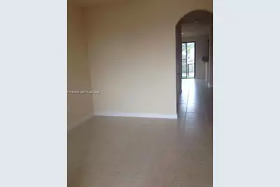 8835 NW 98th Ave, Doral, FL 33178 - Photo 4