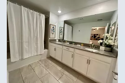 1154 Kingsbarn St, Other City - In The State Of Florida, FL 33896 - Photo 20