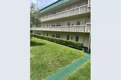1450 Atlantic Shores Blvd #304, Hallandale Beach, FL 33009 - Photo 10