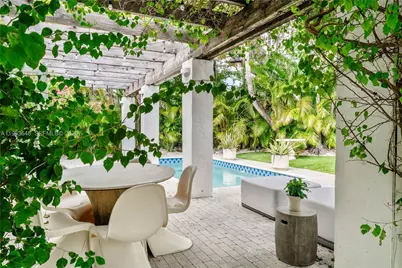 4108 Palmarito St, Coral Gables, FL 33146 - Photo 2