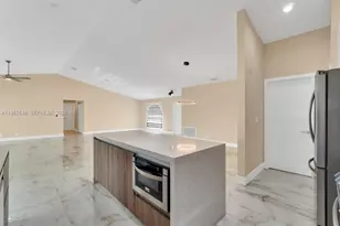 10425 NW 48th Manor, Coral Springs, FL 33076 - Photo 18