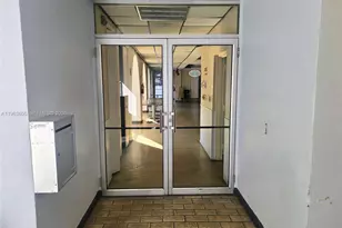 940 NE 199th St, Miami, FL 33179 - Photo 26