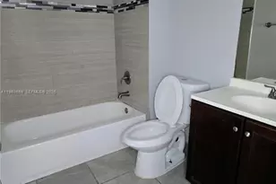 7925 Fairview Dr, Tamarac, FL 33321 - Photo 10