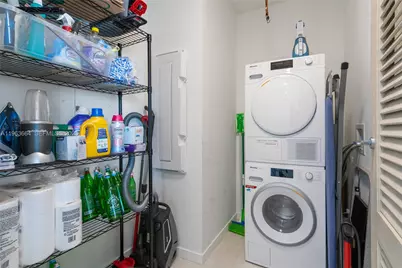 1000 Brickell Plz #PH5005, Miami, FL 33131 - Photo 14