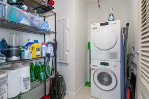 1000 Brickell Plaza, Miami, FL 33131 - Photo 14