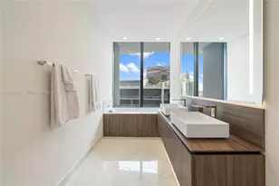 1000 Brickell Plaza, Miami, FL 33131 - Photo 20