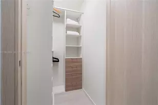 1000 Brickell Plaza, Miami, FL 33131 - Photo 30