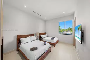 19701 NE 21st Ct, Miami, FL 33179 - Photo 36