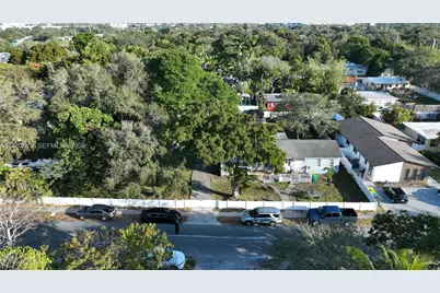 228 SW 8th St, Dania Beach, FL 33004 - Photo 1