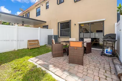 9393 W 33rd Way, Hialeah, FL 33018 - Photo 26