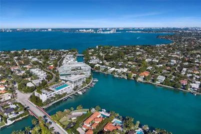 744 Lakeview Dr, Miami Beach, FL 33140 - Photo 38