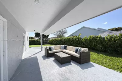 21970 SW 97th Ct, Cutler Bay, FL 33190 - Photo 20