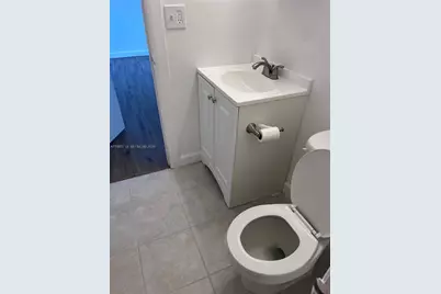 1505 Crescent Cir #B21, Lake Park, FL 33403 - Photo 4