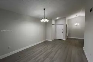 2810 N Oakland Forest Dr, Oakland Park, FL 33309 - Photo 2