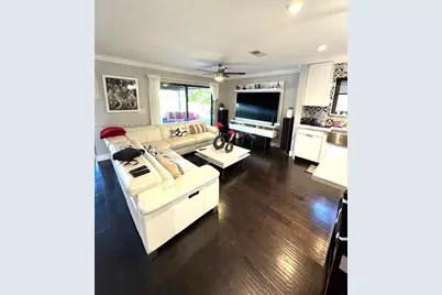 9189 NW 45th St, Sunrise, FL 33351 - Photo 4