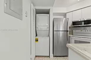 8365 SW 152nd Ave, Miami, FL 33193 - Photo 12