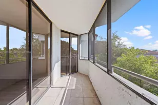 8365 SW 152nd Ave, Miami, FL 33193 - Photo 24