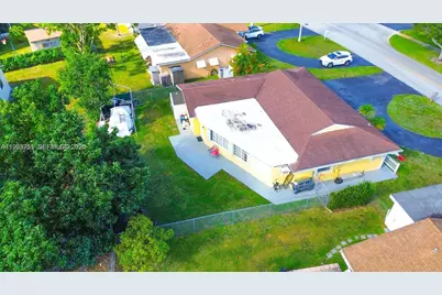 9906 Westwood Dr, Tamarac, FL 33321 - Photo 4