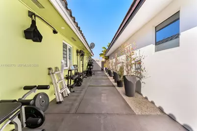 714 NW 134th Pl, Miami, FL 33182 - Photo 34