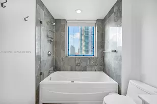 1050 Brickell Ave, Miami, FL 33131 - Photo 24