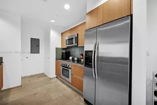1050 Brickell Ave, Miami, FL 33131 - Photo 14