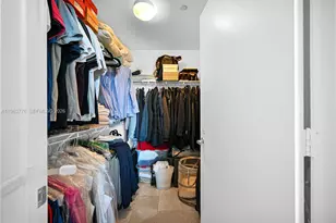 1050 Brickell Ave, Miami, FL 33131 - Photo 22