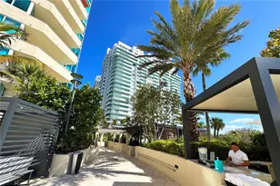 400 South Pointe Dr, Miami Beach, FL 33139 - Photo 26