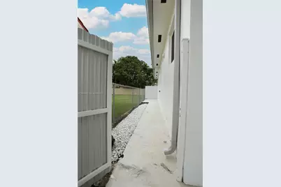 3305 SW 2nd St #A, Miami, FL 33135 - Photo 18