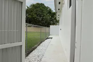 3305 SW 2nd St, Miami, FL 33135 - Photo 18