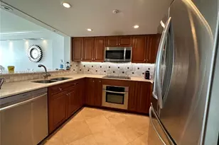 2555 Collins Ave, Miami Beach, FL 33140 - Photo 4