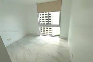 335 S Biscayne Blvd, Miami, FL 33131 - Photo 12