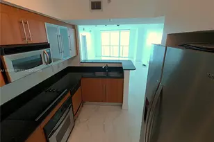 335 S Biscayne Blvd, Miami, FL 33131 - Photo 2