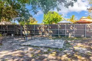 12210 NW 10th Ave, North Miami, FL 33168 - Photo 32