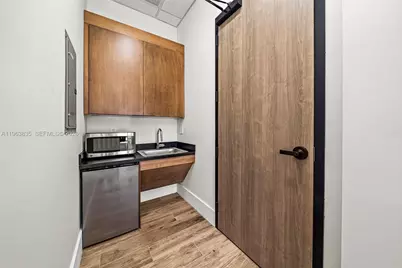 1930 N 30th Road #Suite 8, Hollywood, FL 33021 - Photo 8