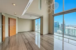 92 SW 3rd St, Miami, FL 33130 - Photo 2