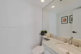 600 NE 36th St, Miami, FL 33137 - Photo 6