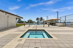 600 NE 36th St, Miami, FL 33137 - Photo 38