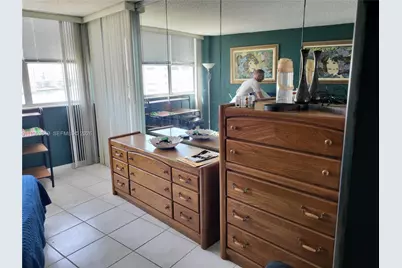 100 Golden Isles Dr #615, Hallandale Beach, FL 33009 - Photo 6